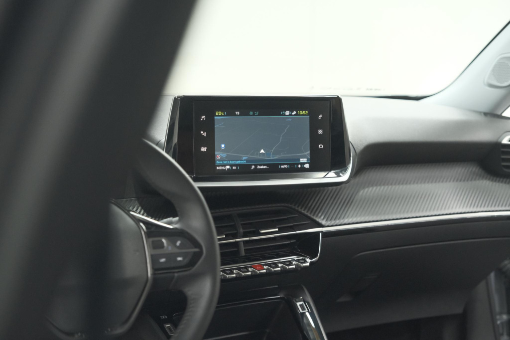 Peugeot E-2008