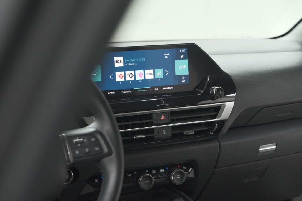 Citroen Ë-c4