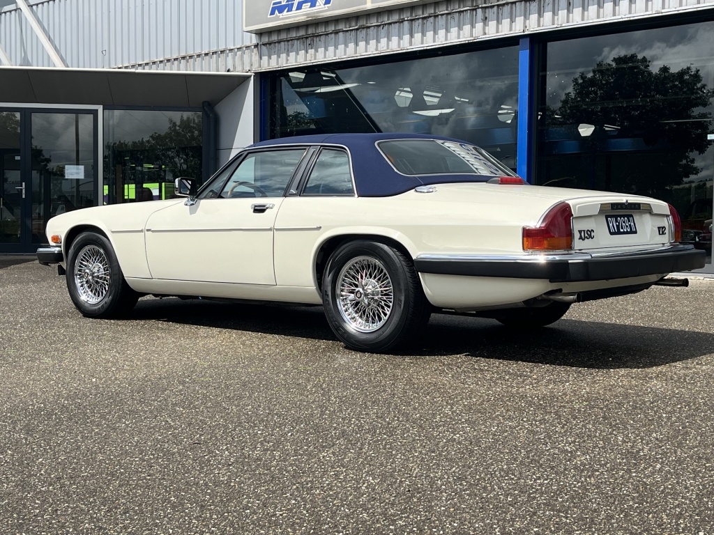 Jaguar Xj