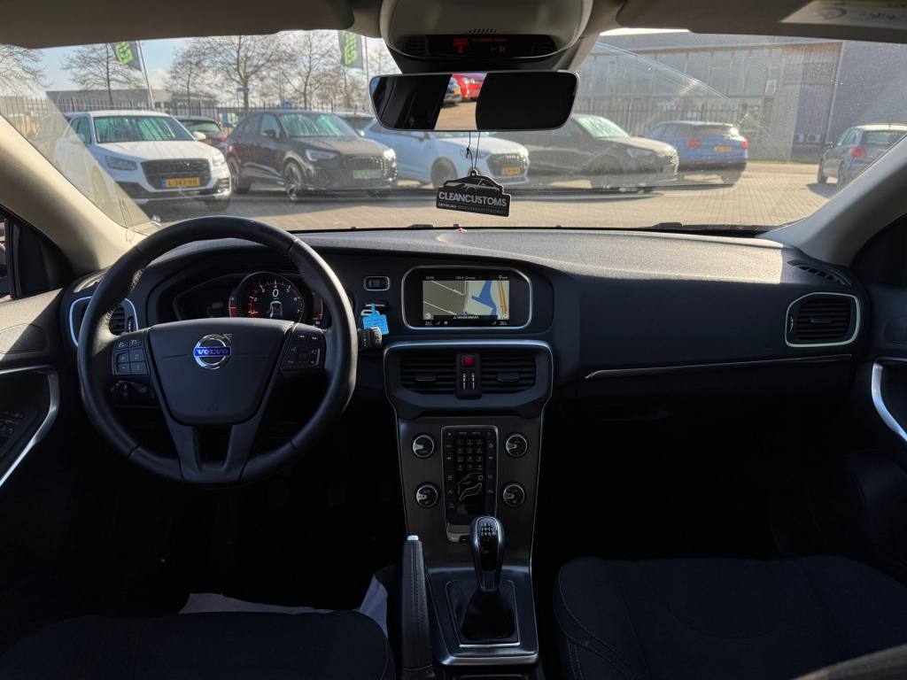 Volvo V40