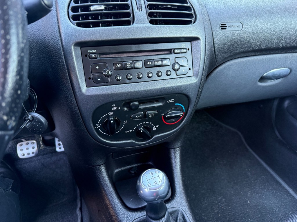 Peugeot 206