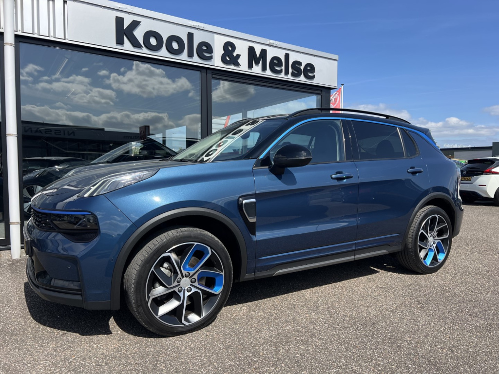 Lynk & Co 01