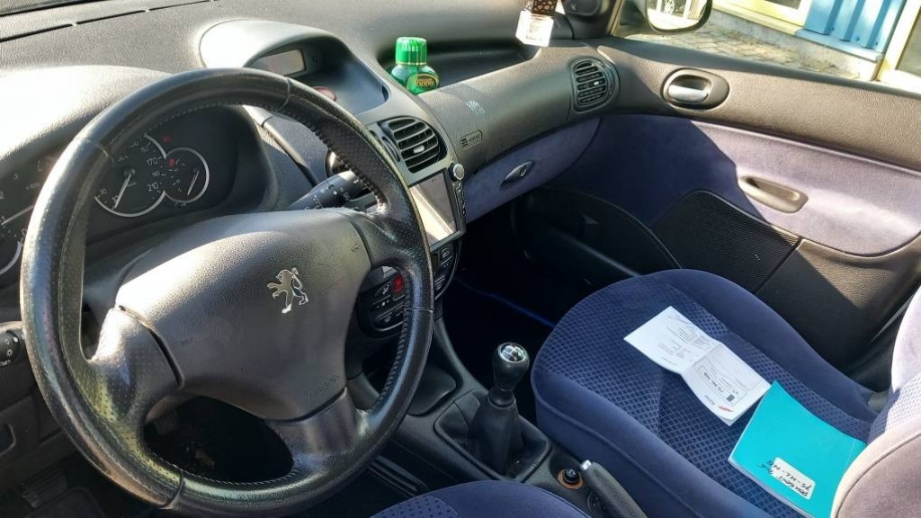 Peugeot 206