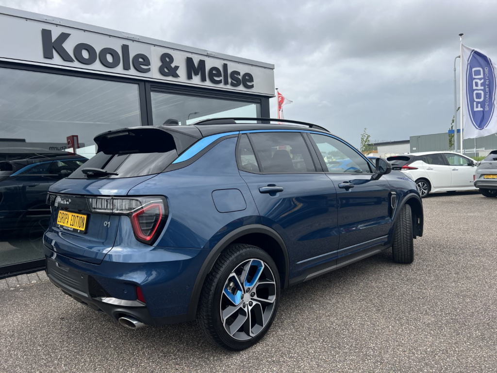 Lynk & Co 01
