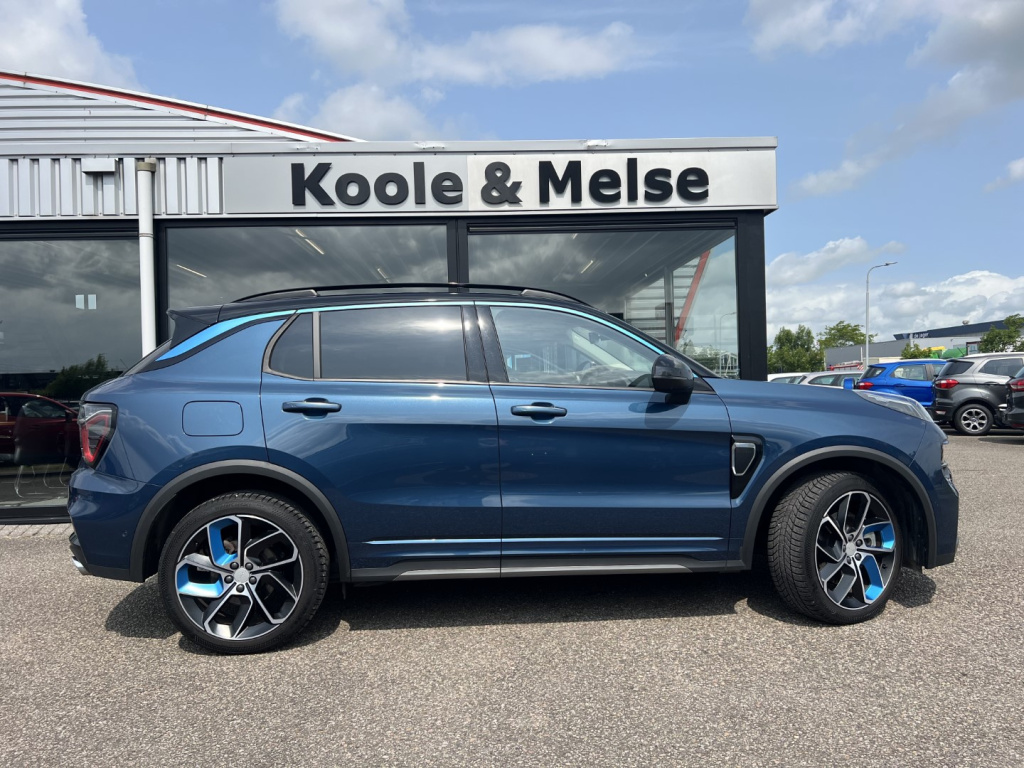 Lynk & Co 01