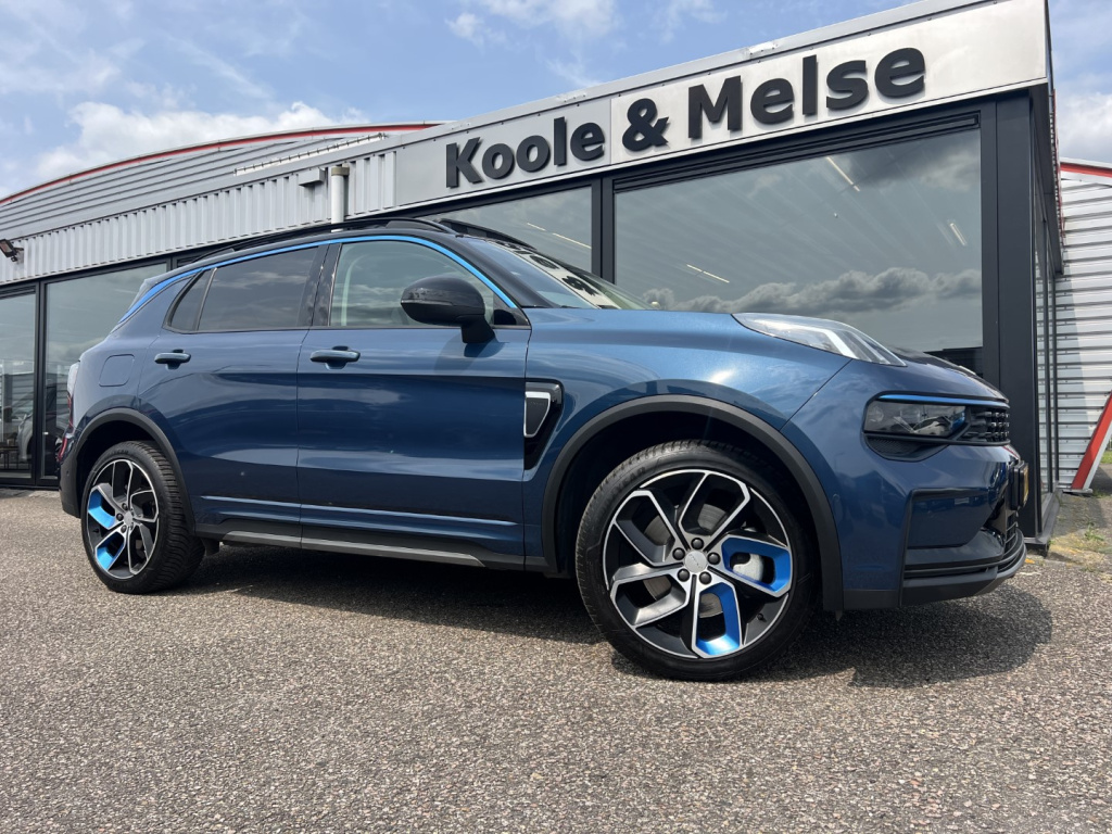 Lynk & Co 01