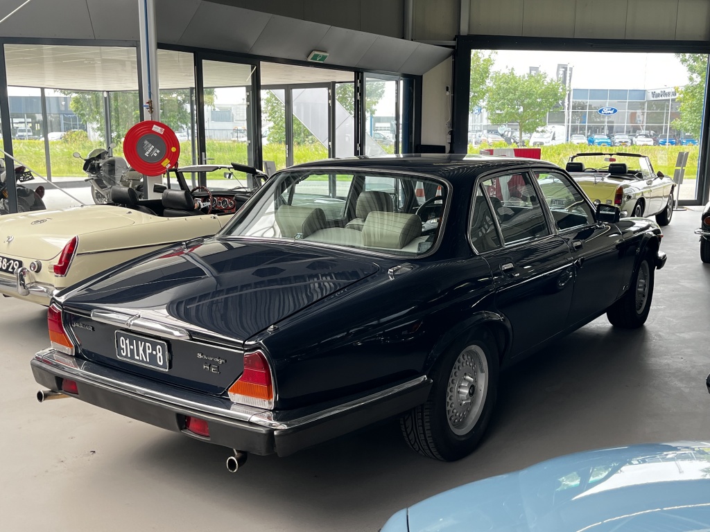 Jaguar Xj
