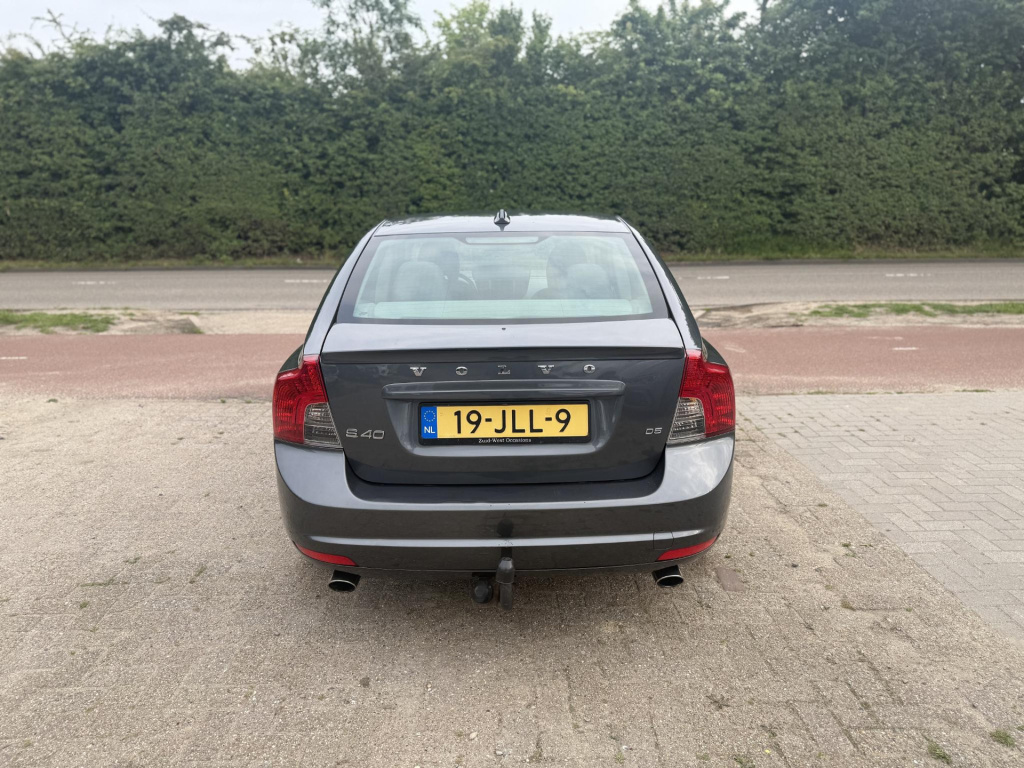 Volvo S40