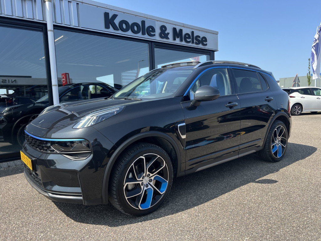 Lynk & Co 01