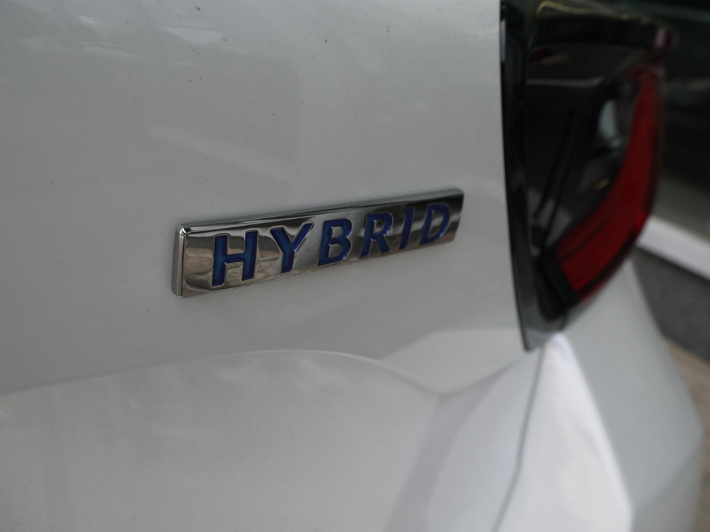 Mazda 2 Hybrid