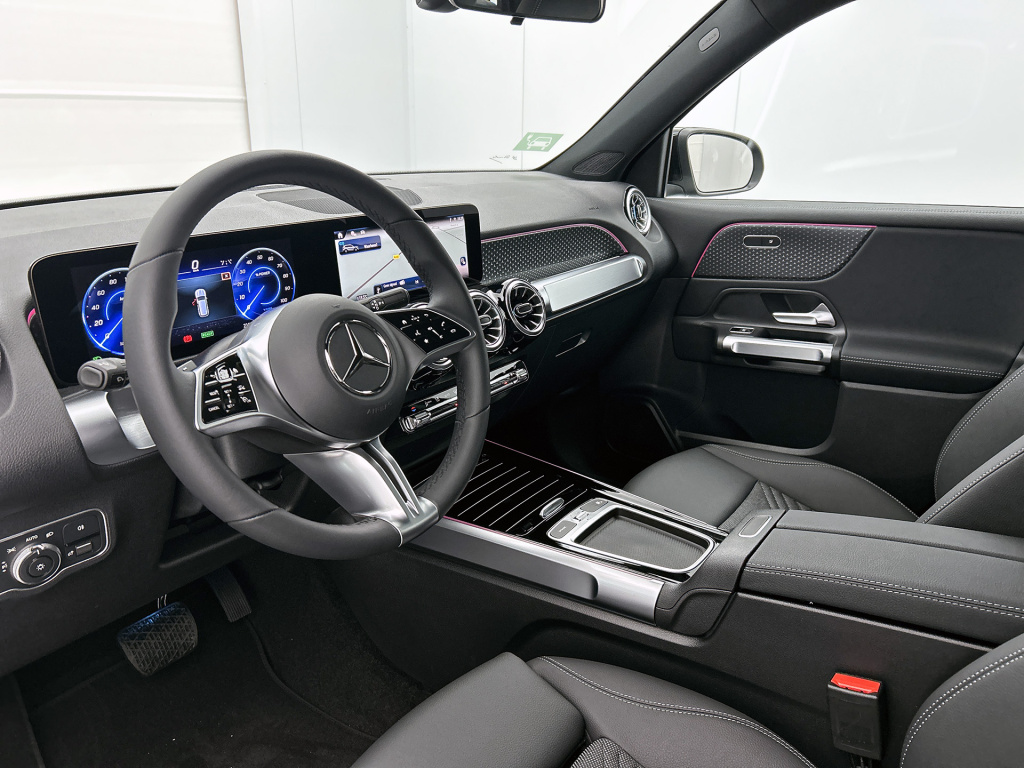 Mercedes-Benz Eqb