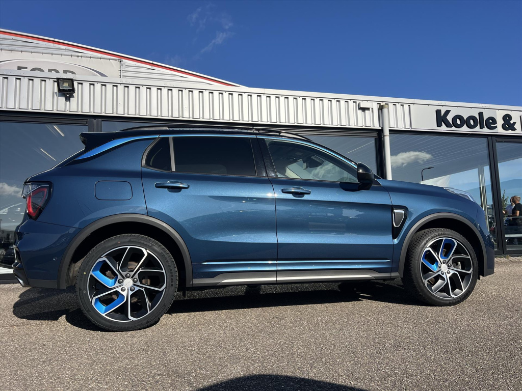 Lynk & Co 01