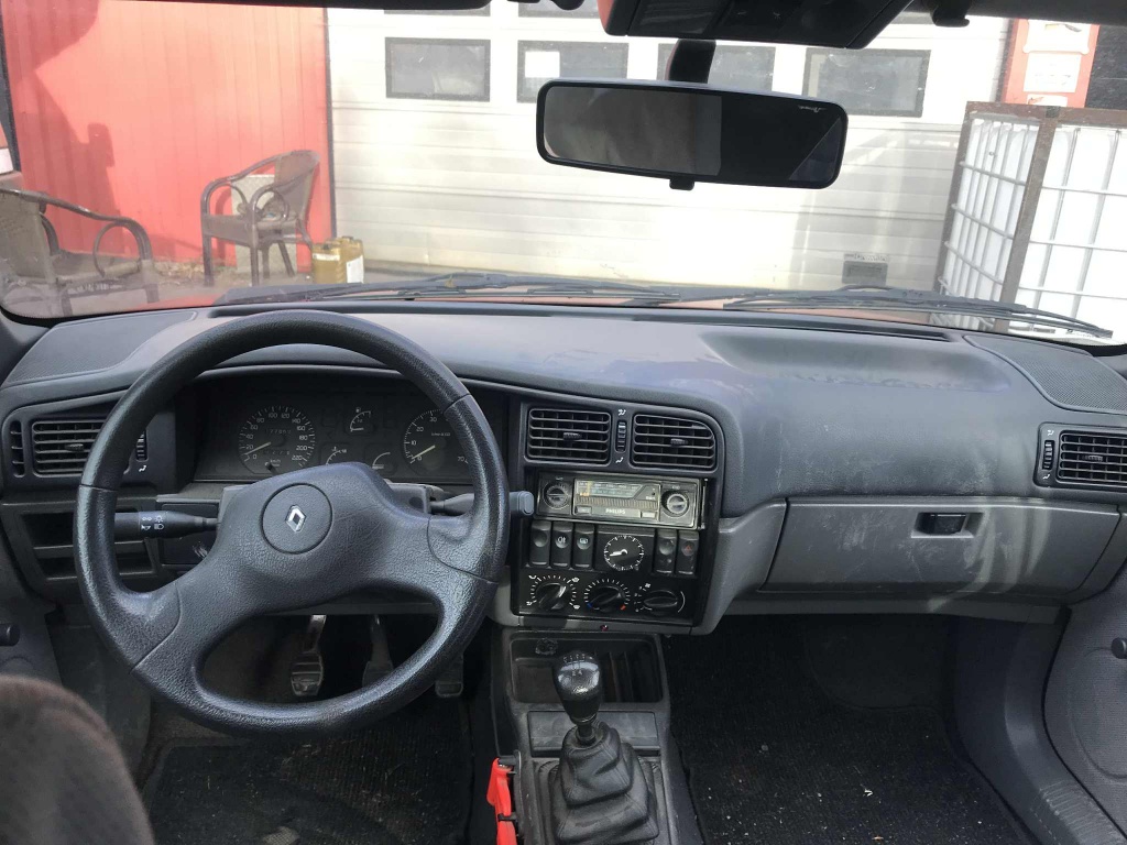 Renault 19