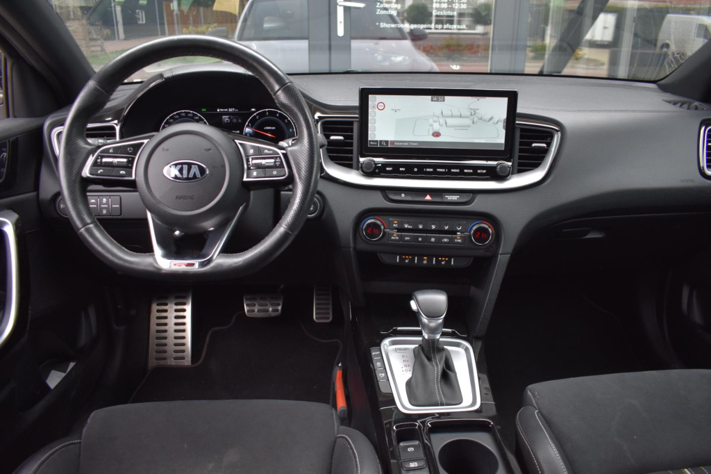 Kia Proceed