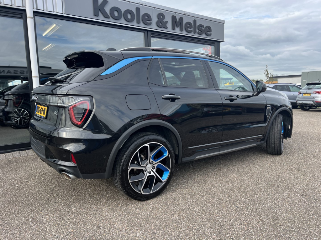 Lynk & Co 01