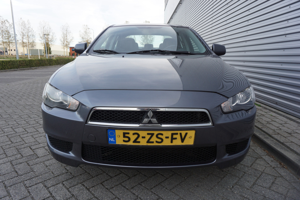 Mitsubishi Lancer