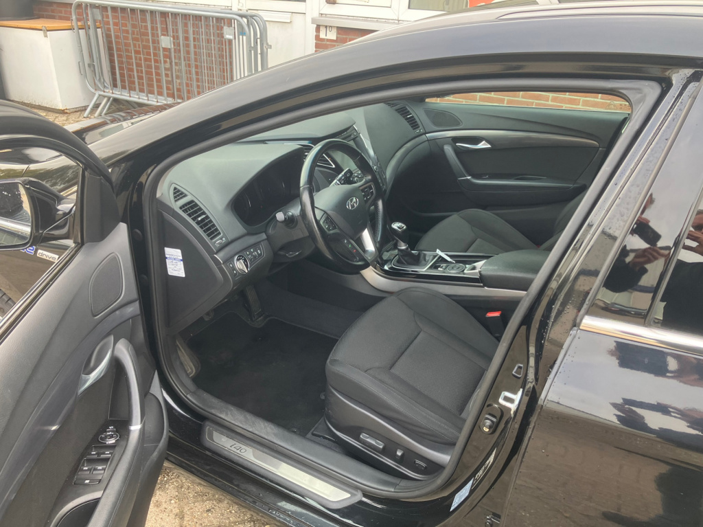 Hyundai I40
