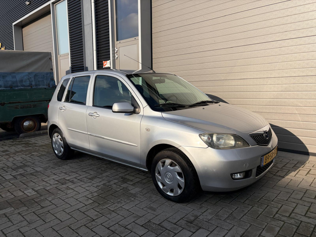 Mazda 2