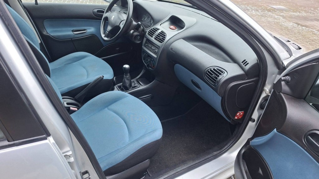 Peugeot 206