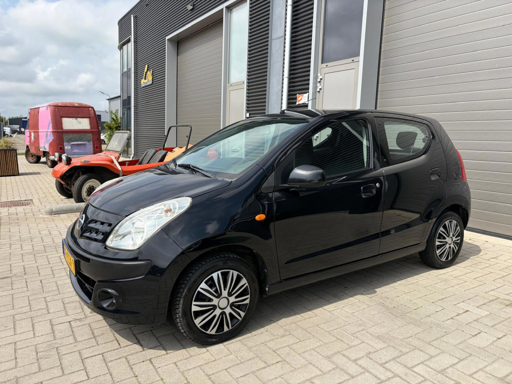 Nissan Pixo