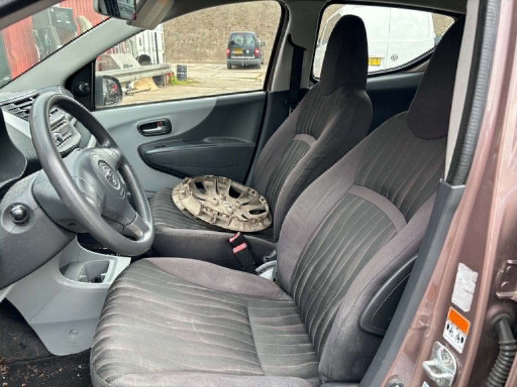 Nissan Pixo