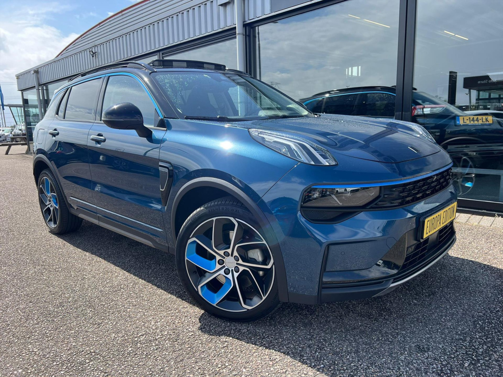 Lynk & Co 01