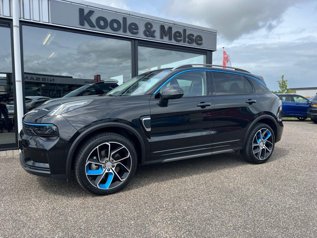Lynk & Co 01