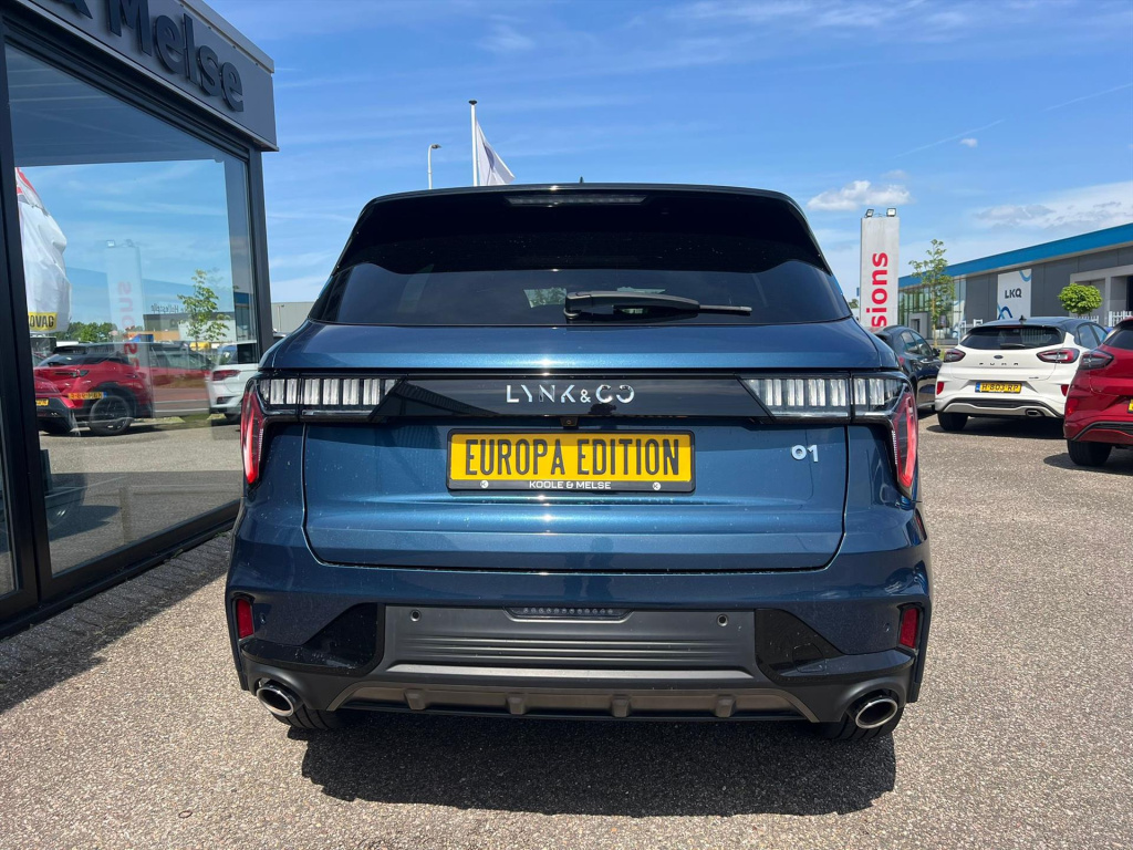 Lynk & Co 01