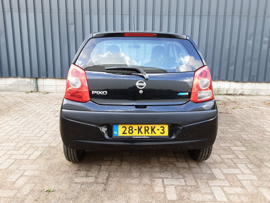Nissan Pixo