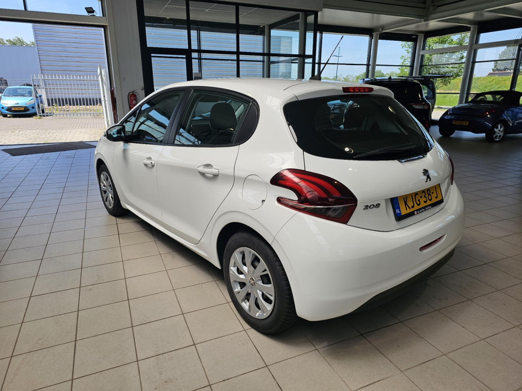 Peugeot 208