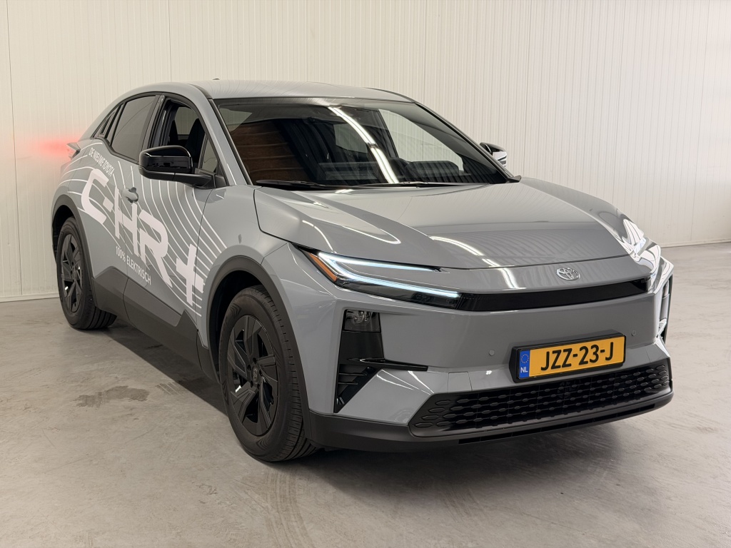 Toyota C-hr+