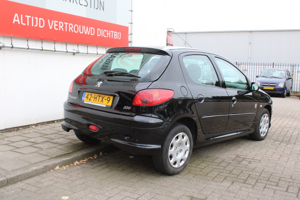 Peugeot 206
