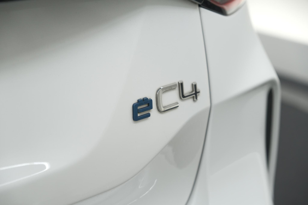 Citroen Ë-c4