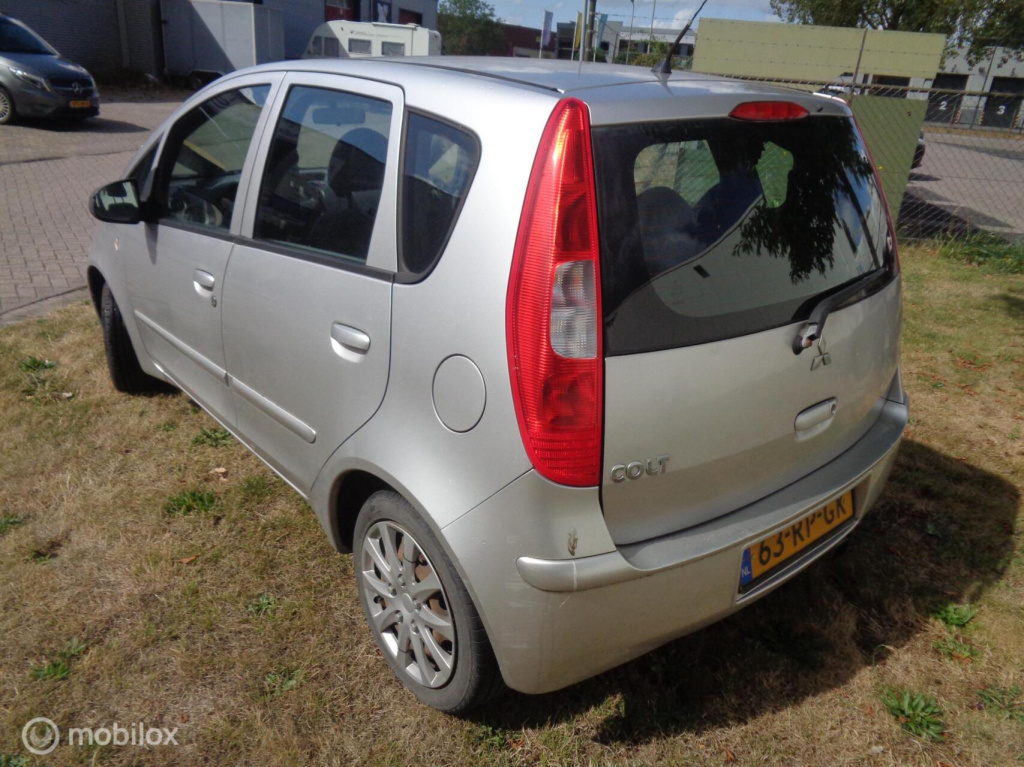 Mitsubishi Colt