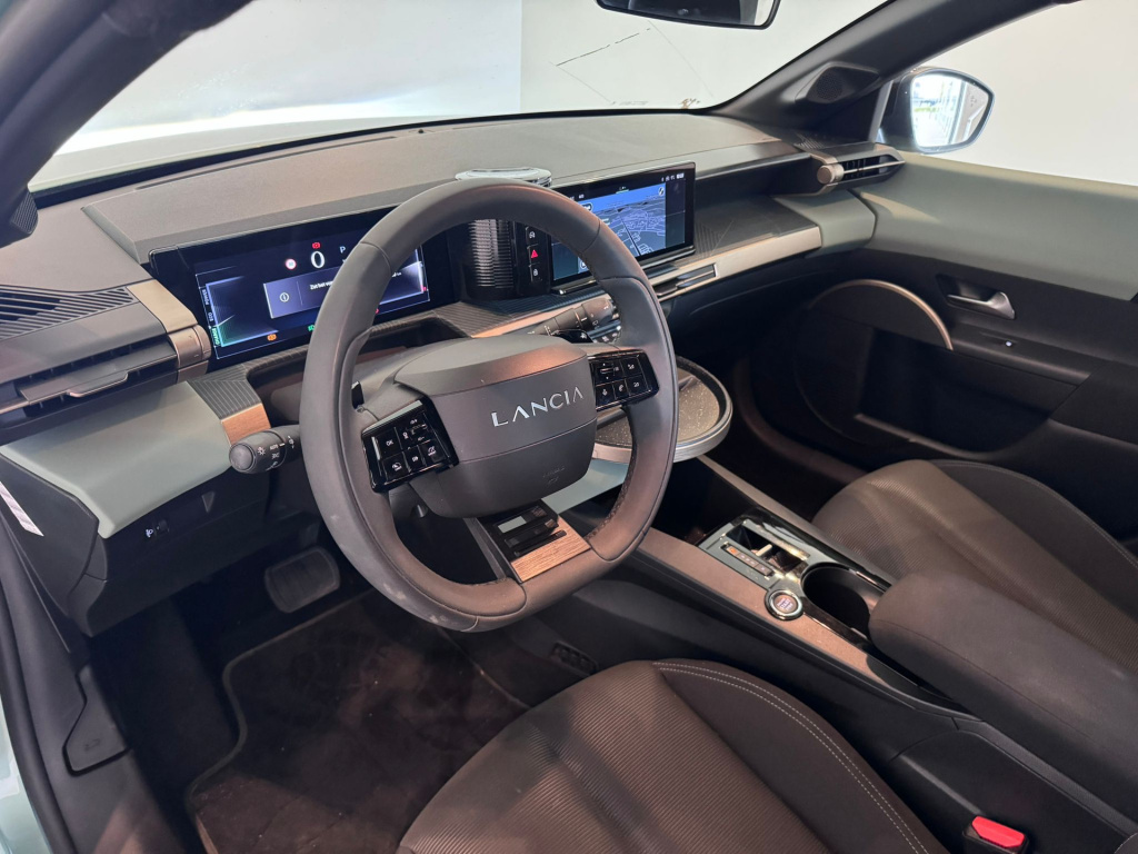 Lancia Y(psilon)