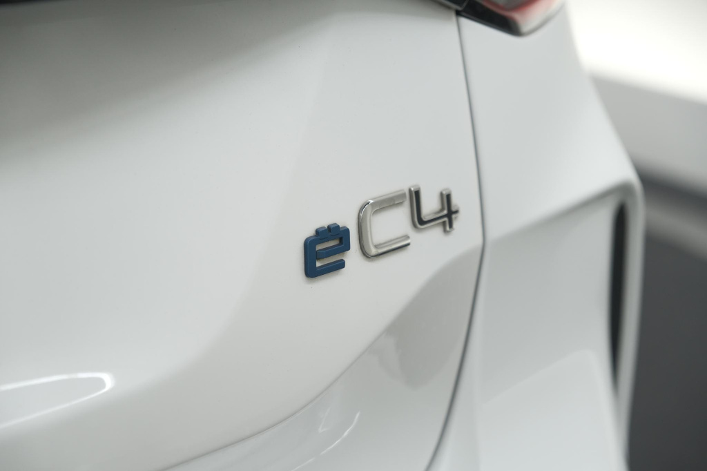 Citroen Ë-c4