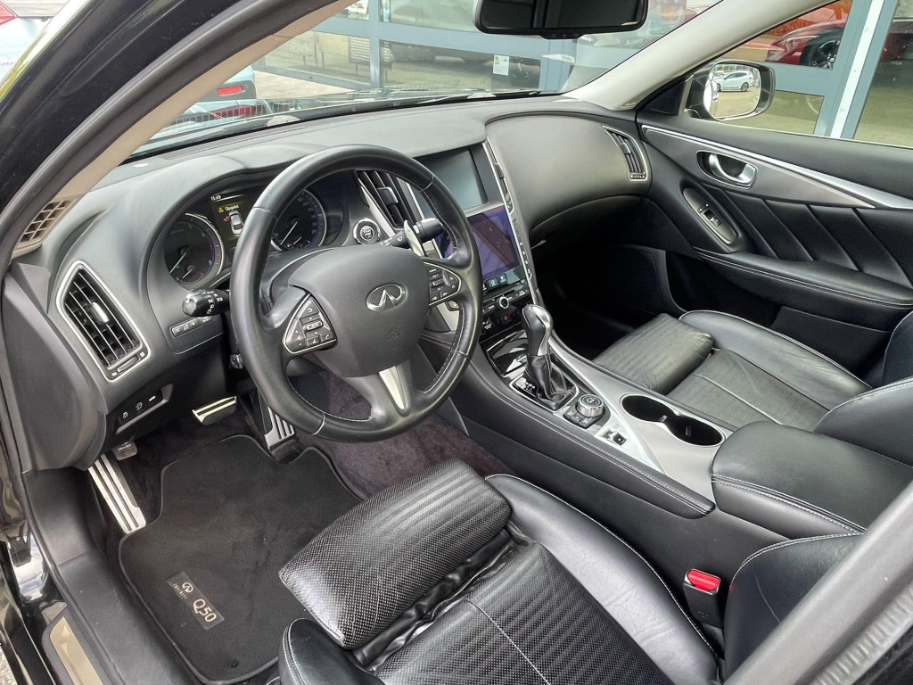 Infiniti Q50