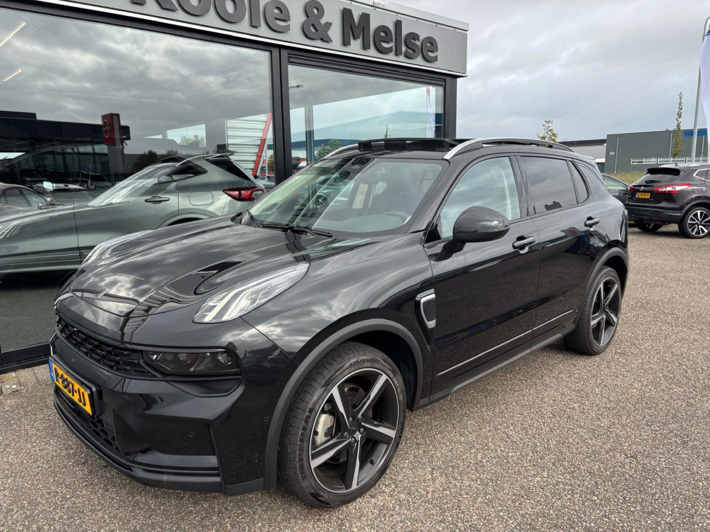 Lynk & Co 01