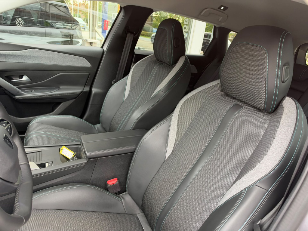 Peugeot E-308