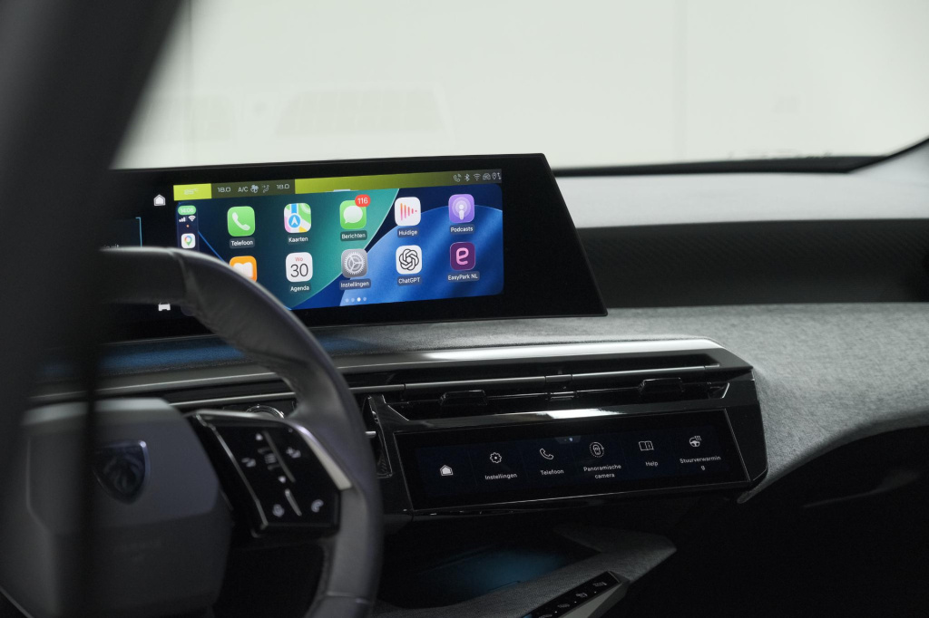 Peugeot E-5008