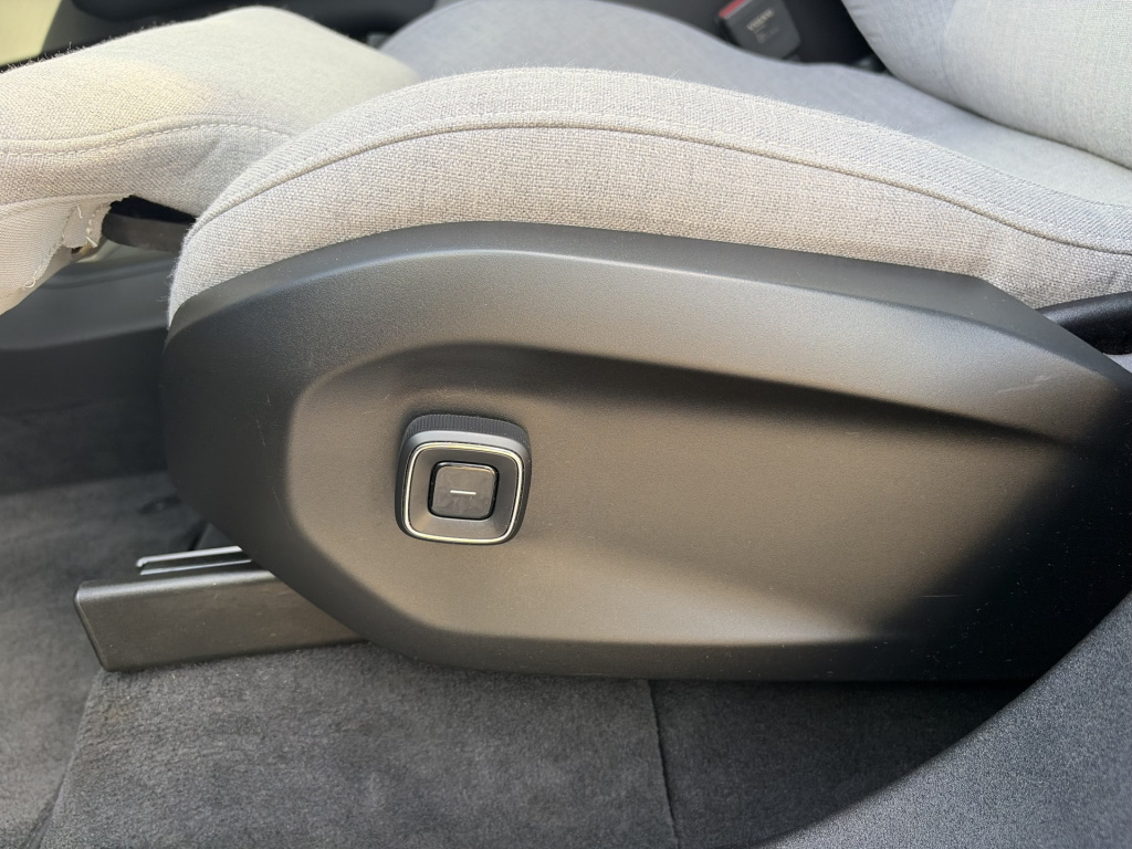 Volvo Ex90