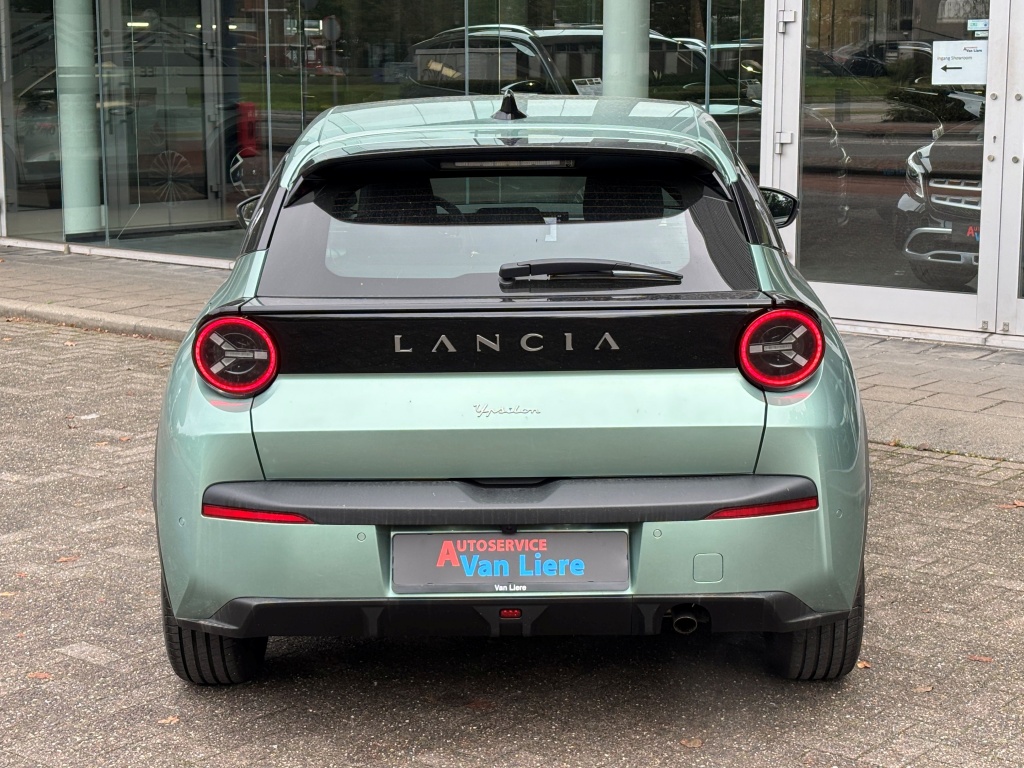 Lancia Y(psilon)