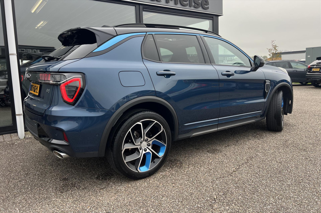 Lynk & Co 01
