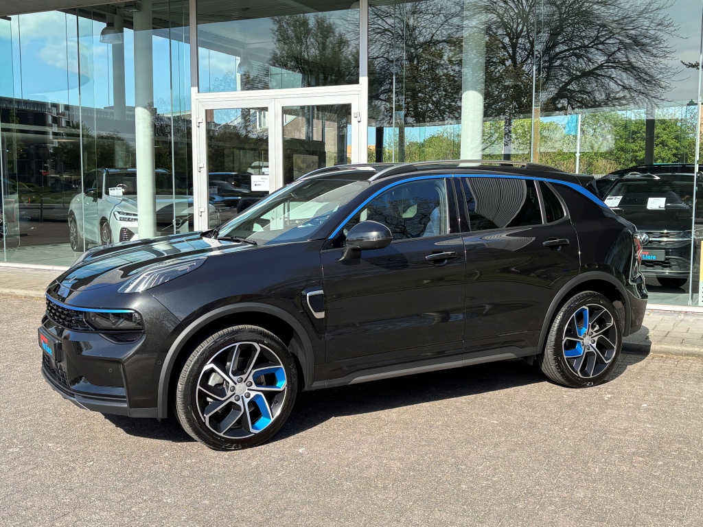 Lynk & Co 01