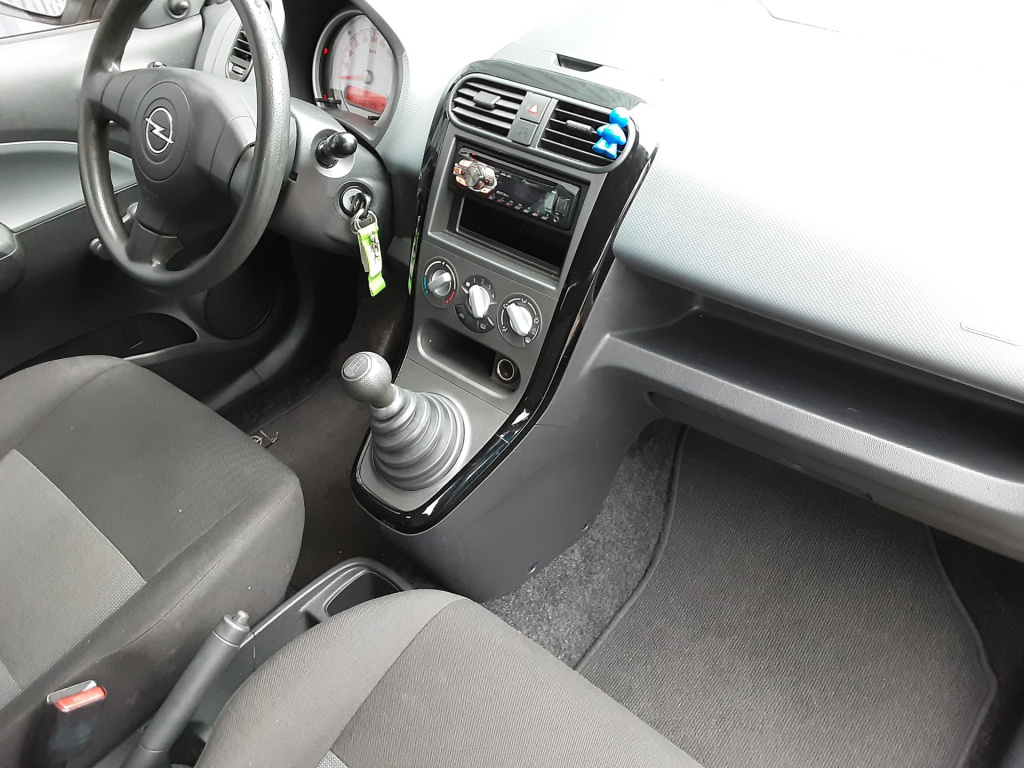 Opel Agila
