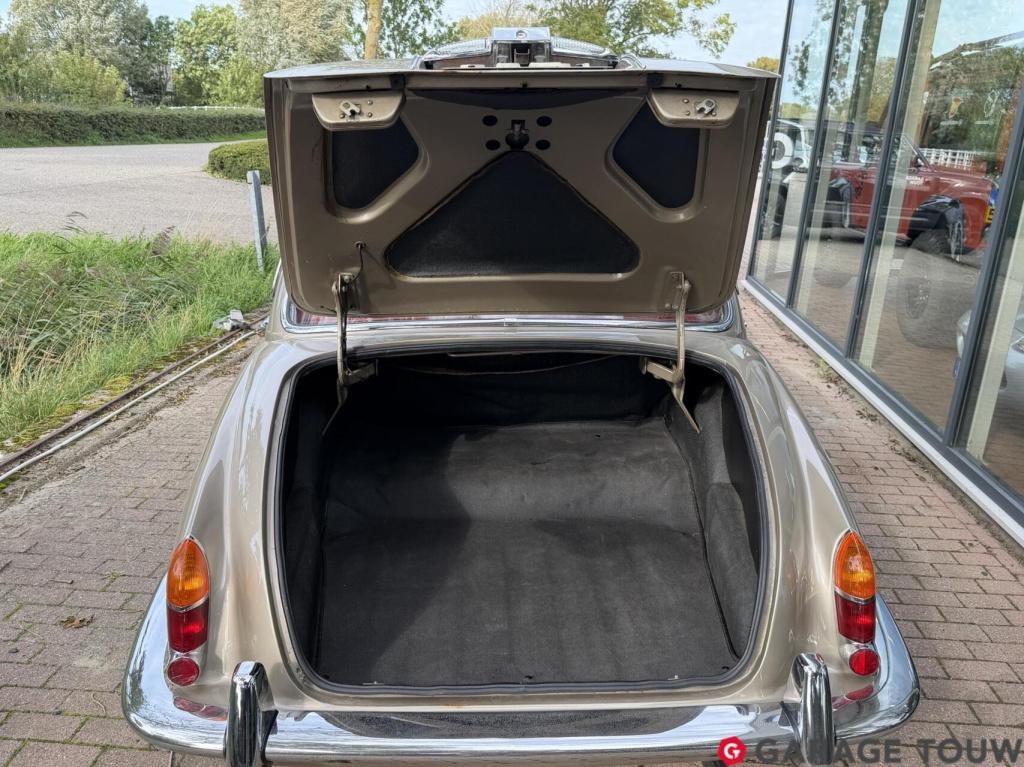 Jaguar S-Type