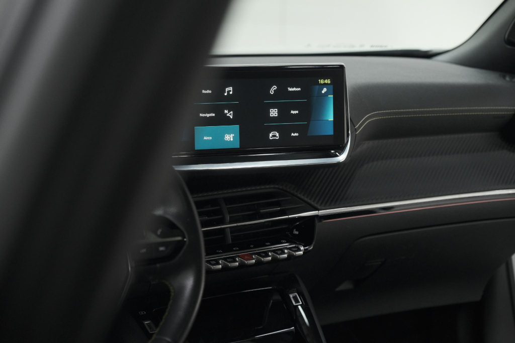 Peugeot E-2008
