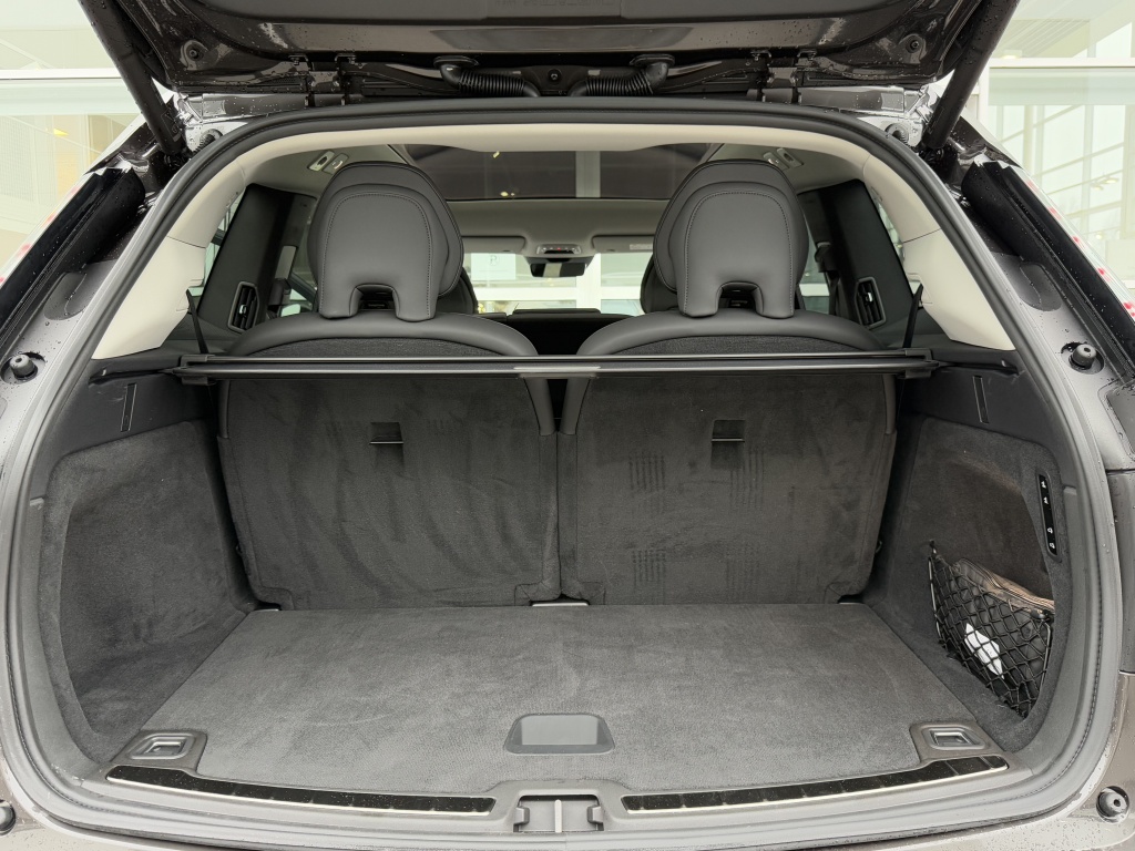 Volvo Ex90
