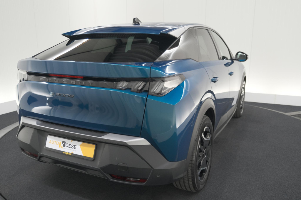 Peugeot E-3008