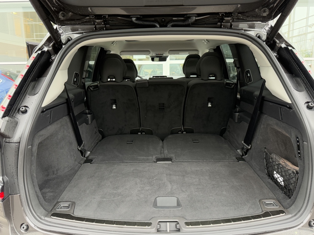 Volvo Ex90